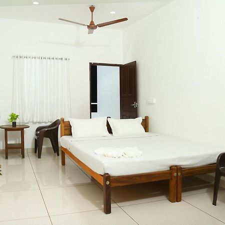 Bethesda Inn Kochi Exterior foto
