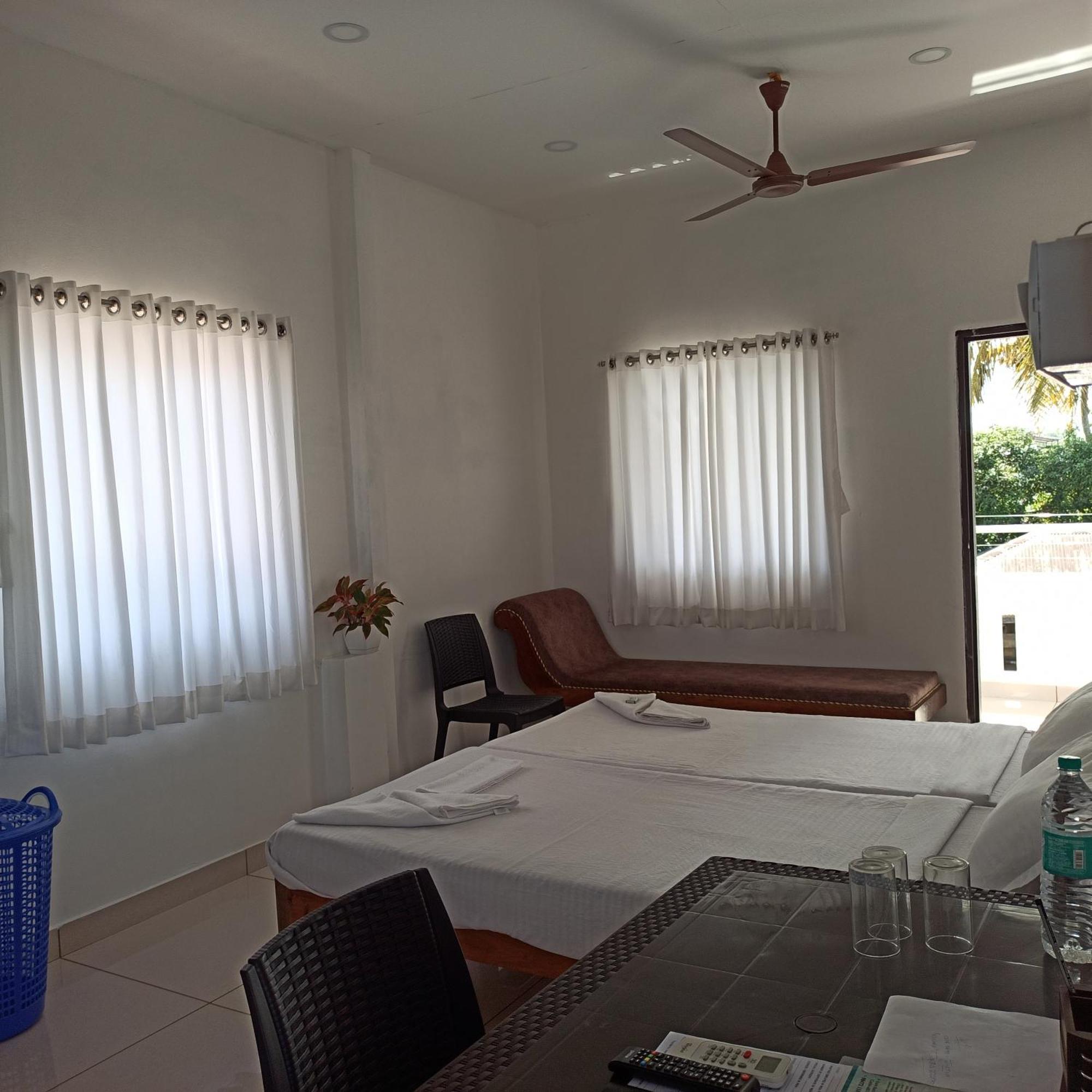 Bethesda Inn Kochi Exterior foto