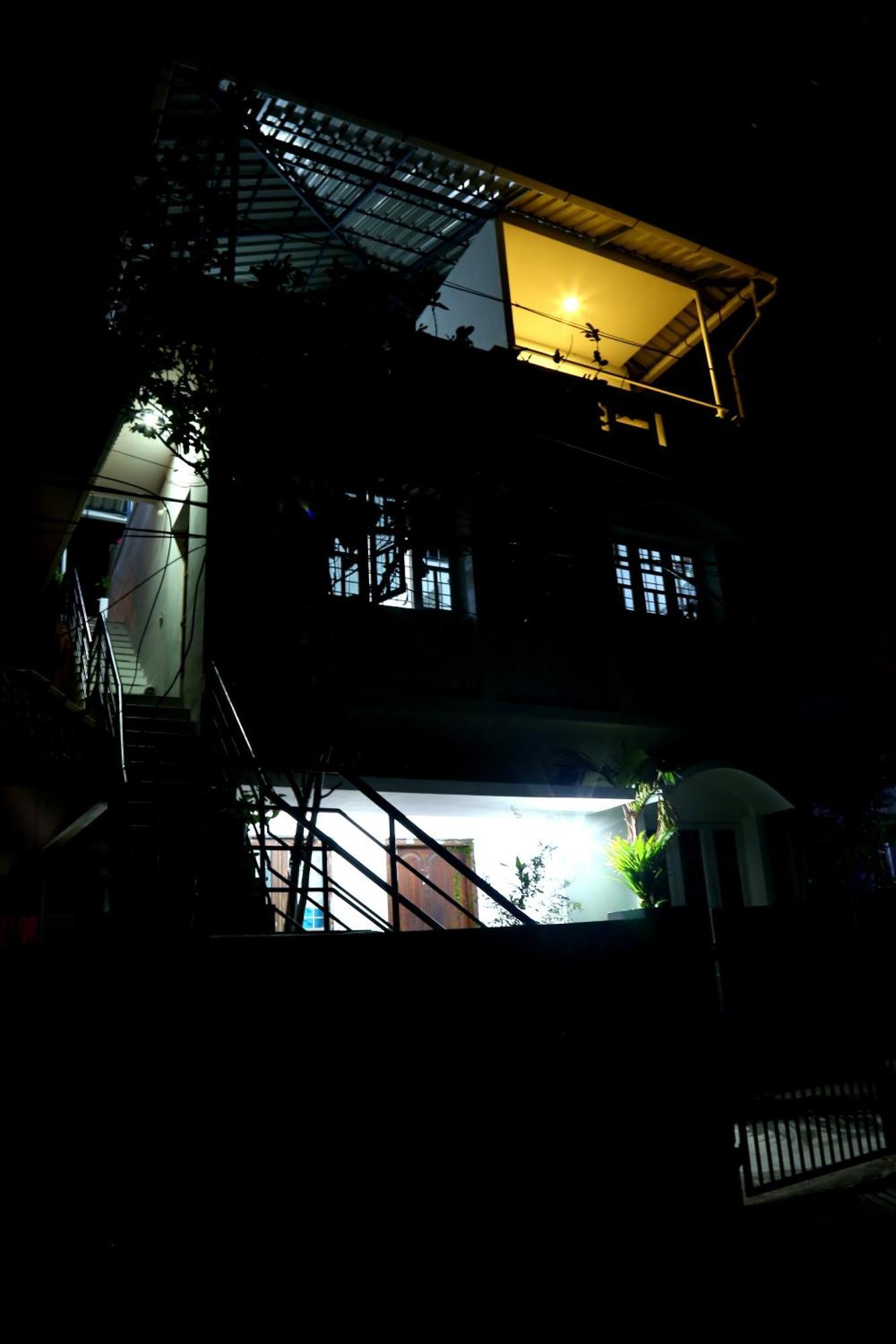 Bethesda Inn Kochi Exterior foto