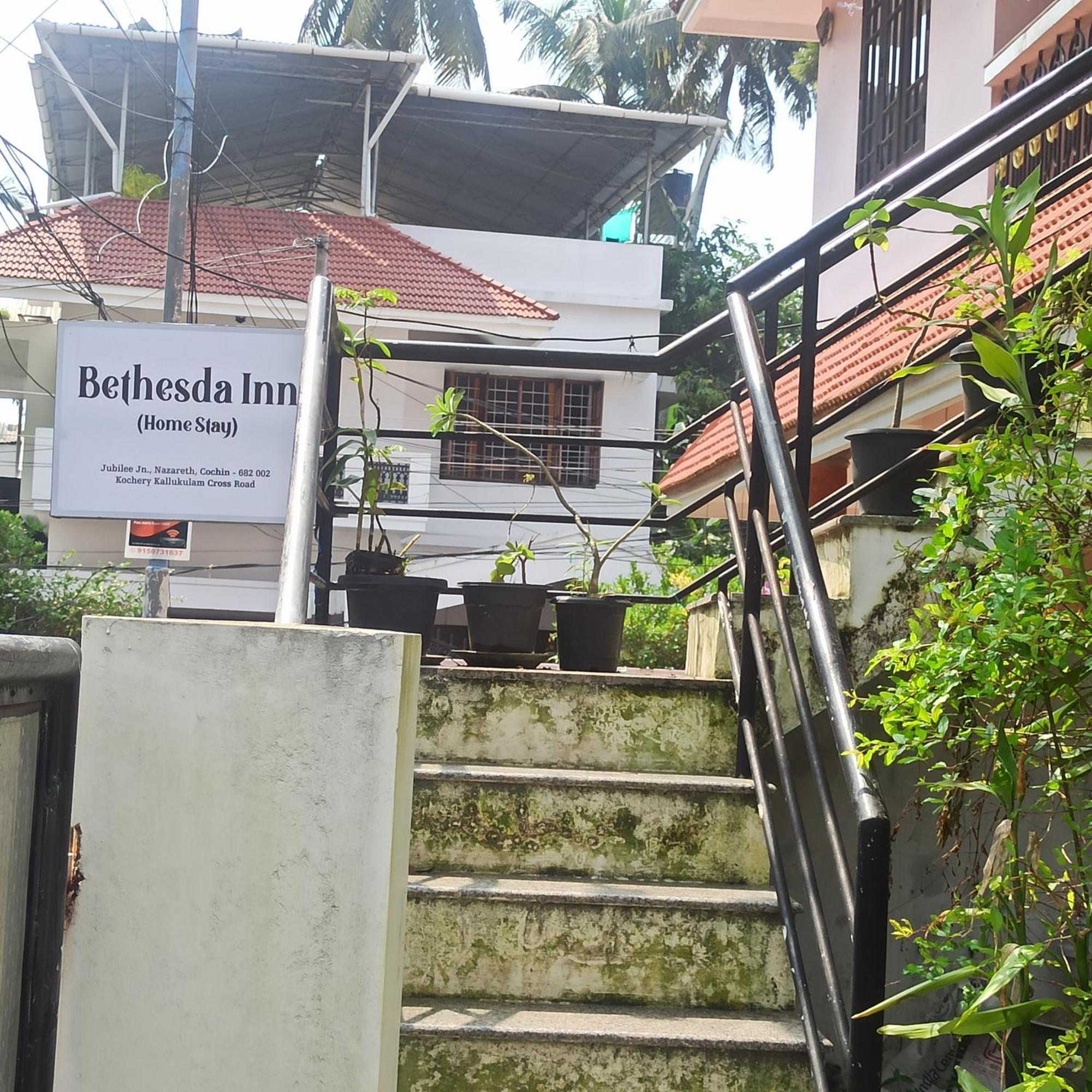 Bethesda Inn Kochi Exterior foto