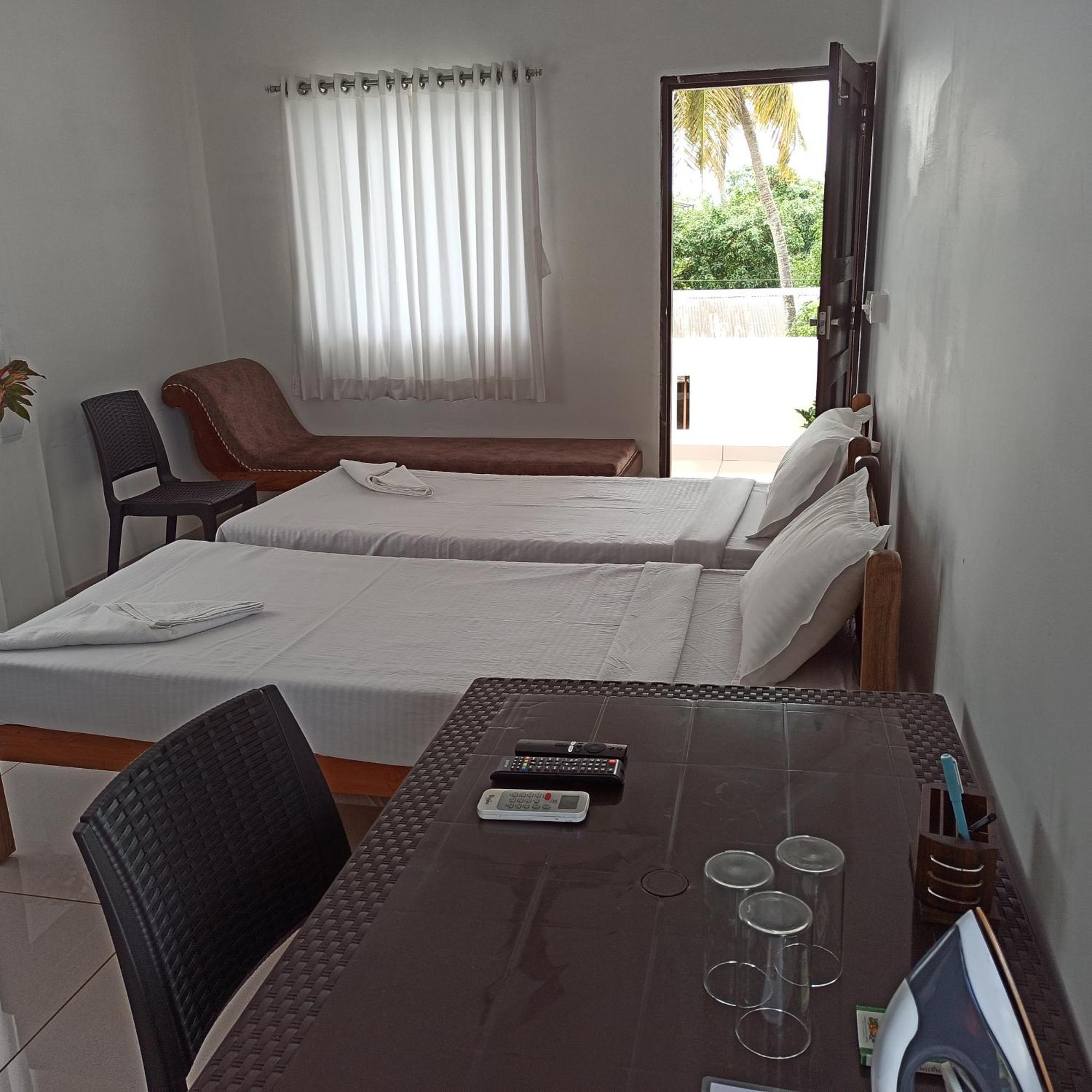 Bethesda Inn Kochi Exterior foto