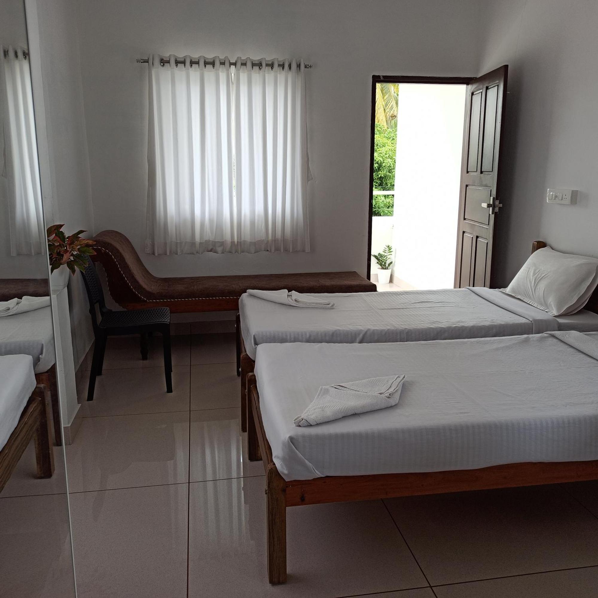 Bethesda Inn Kochi Exterior foto