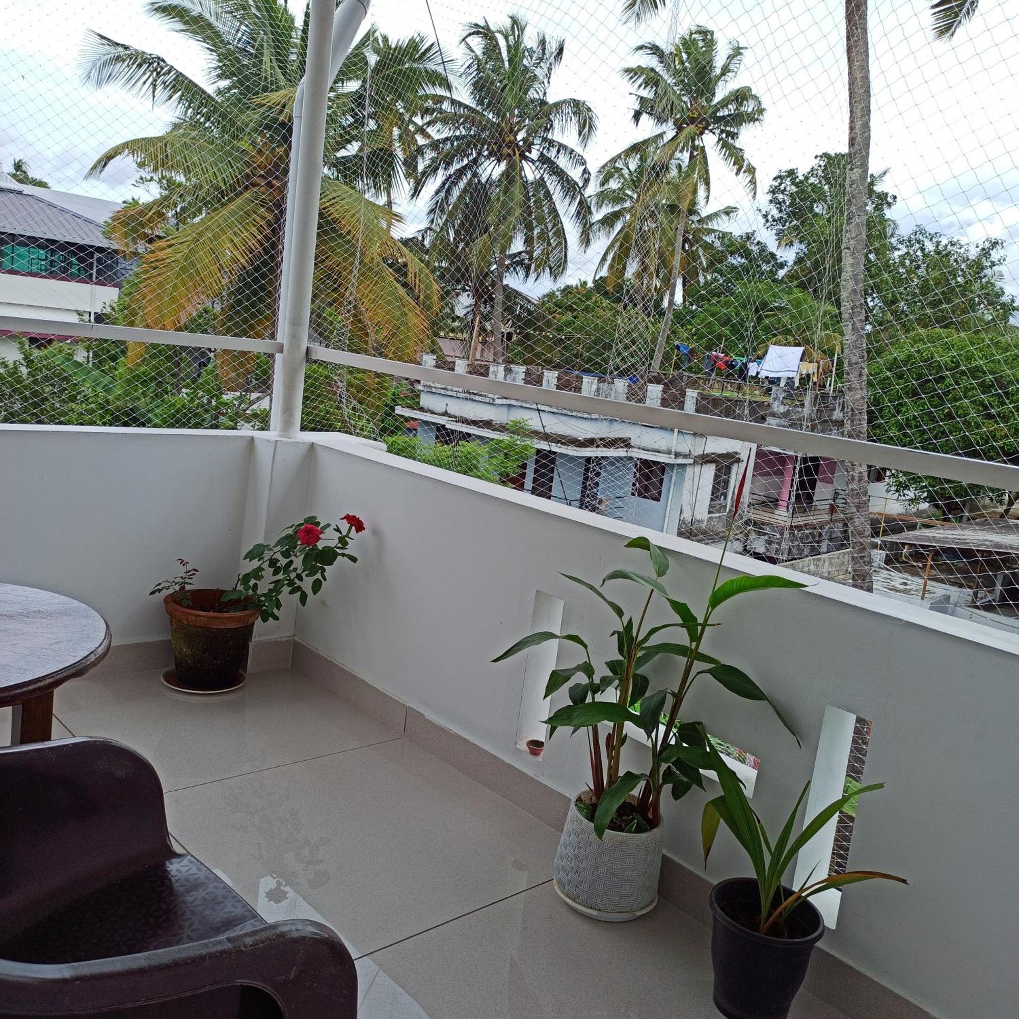 Bethesda Inn Kochi Exterior foto