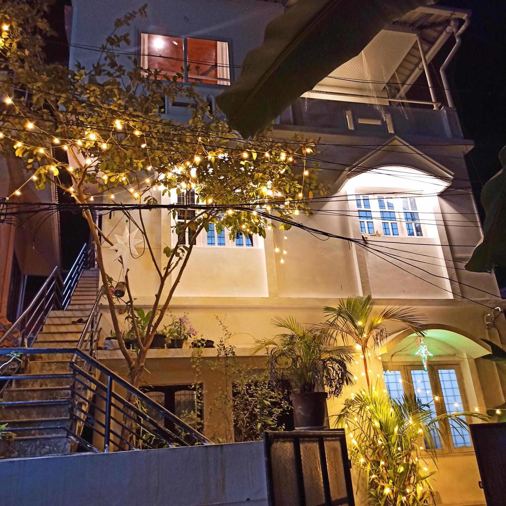 Bethesda Inn Kochi Exterior foto